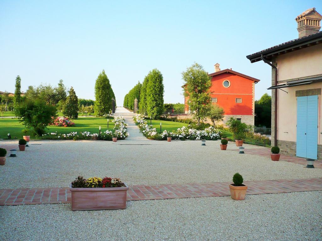 La Vedetta Bed And Breakfast Кастельветро-ди-Модена Экстерьер фото