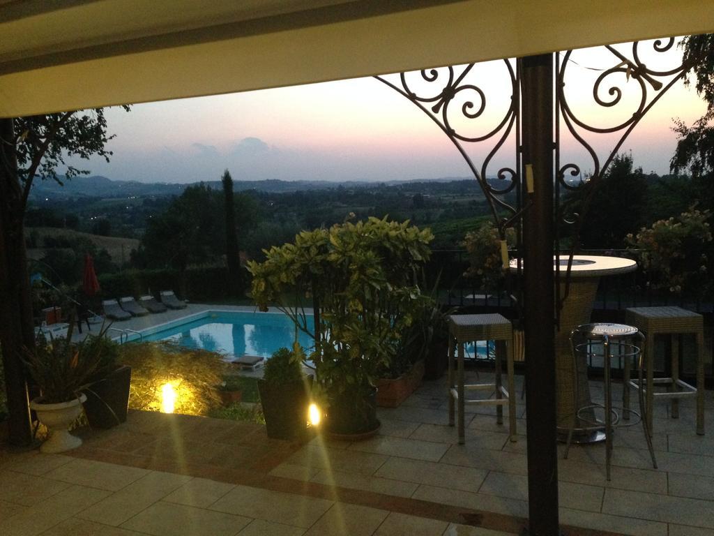La Vedetta Bed And Breakfast Кастельветро-ди-Модена Экстерьер фото